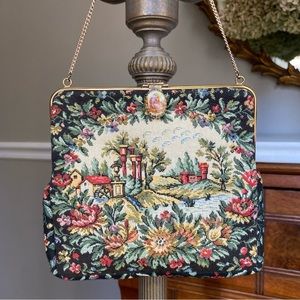 Vintage Made in France Tapestry Needlepoint Purse gold metal chain locket clasp